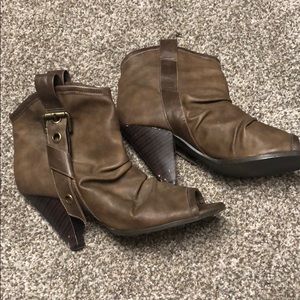 Open toe ankle booties